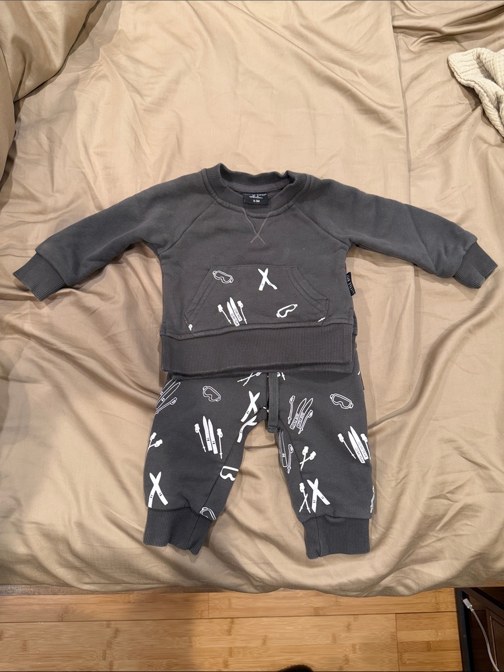 Little Bipsy - Infant Charcoal Sweatshirt & Jogger Set with White Ski Print